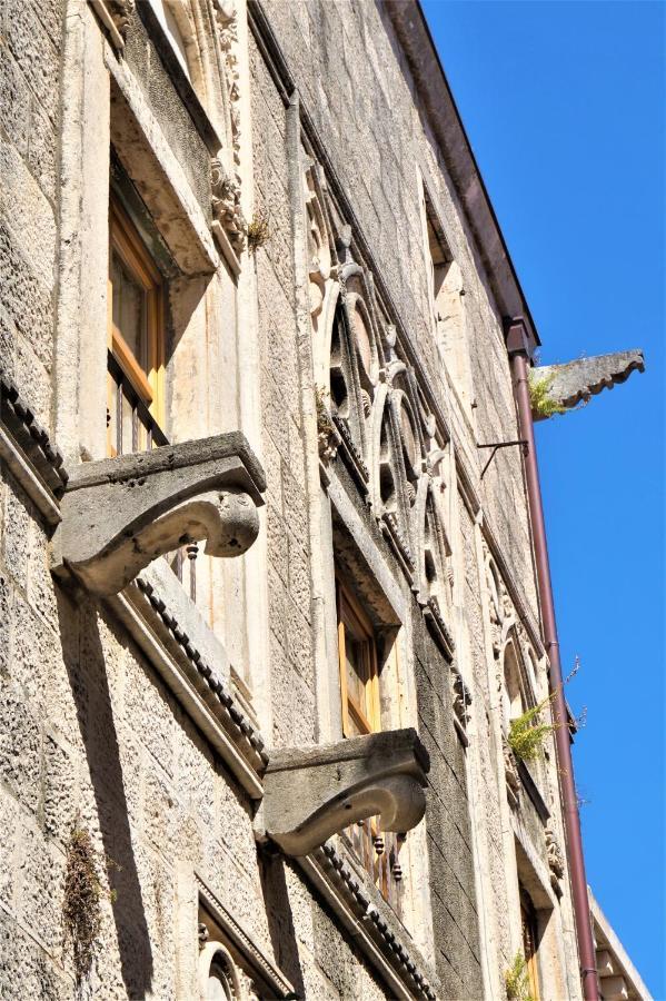Sessa'S Palace 코츌라 외부 사진